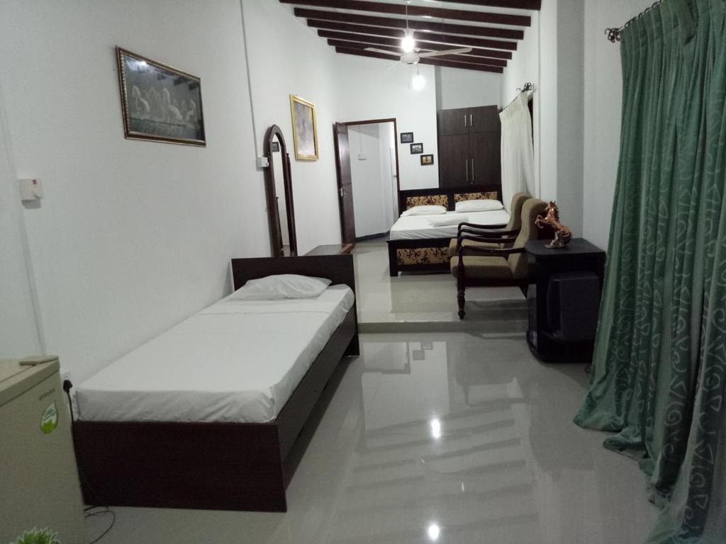 Nelinsa Residence Канди Екстериор снимка