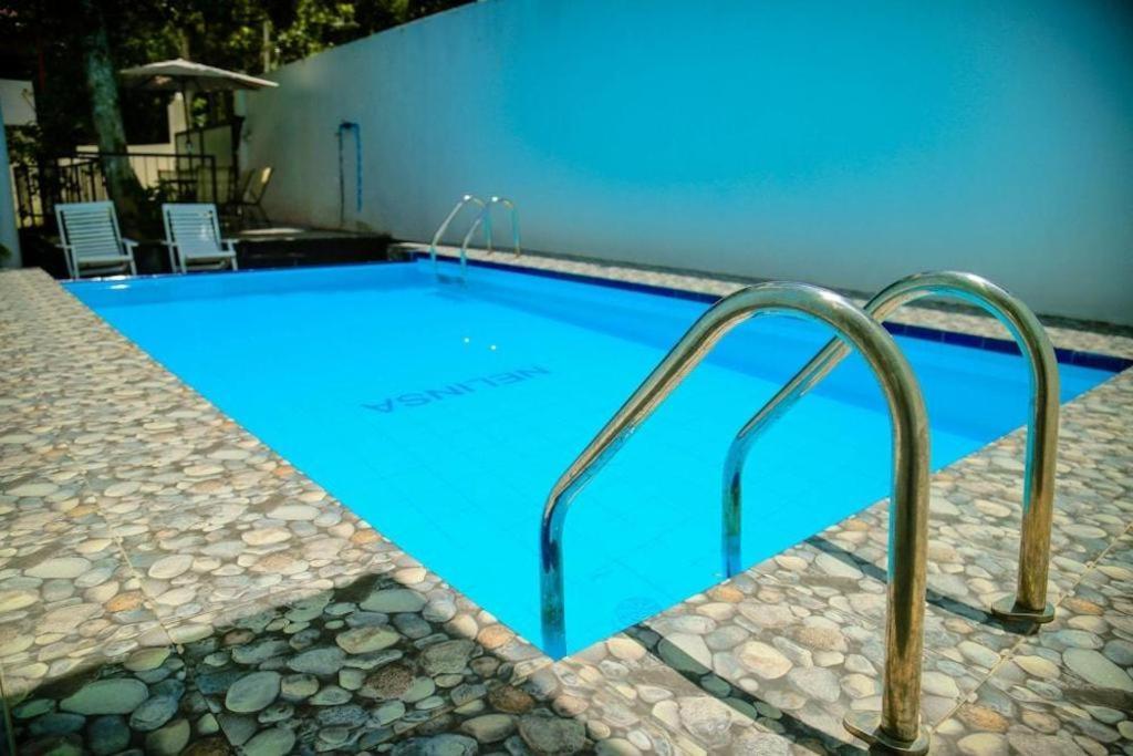 Nelinsa Residence Канди Екстериор снимка