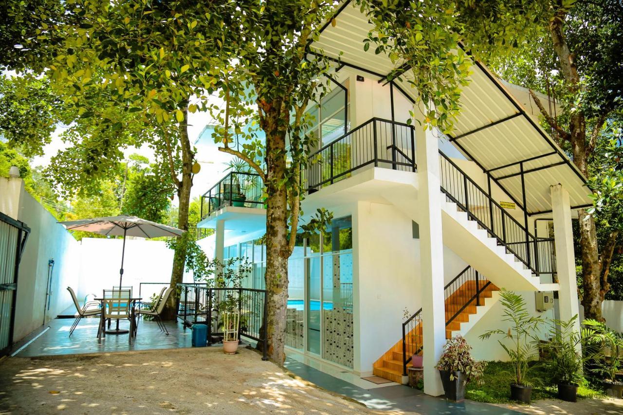 Nelinsa Residence Канди Екстериор снимка